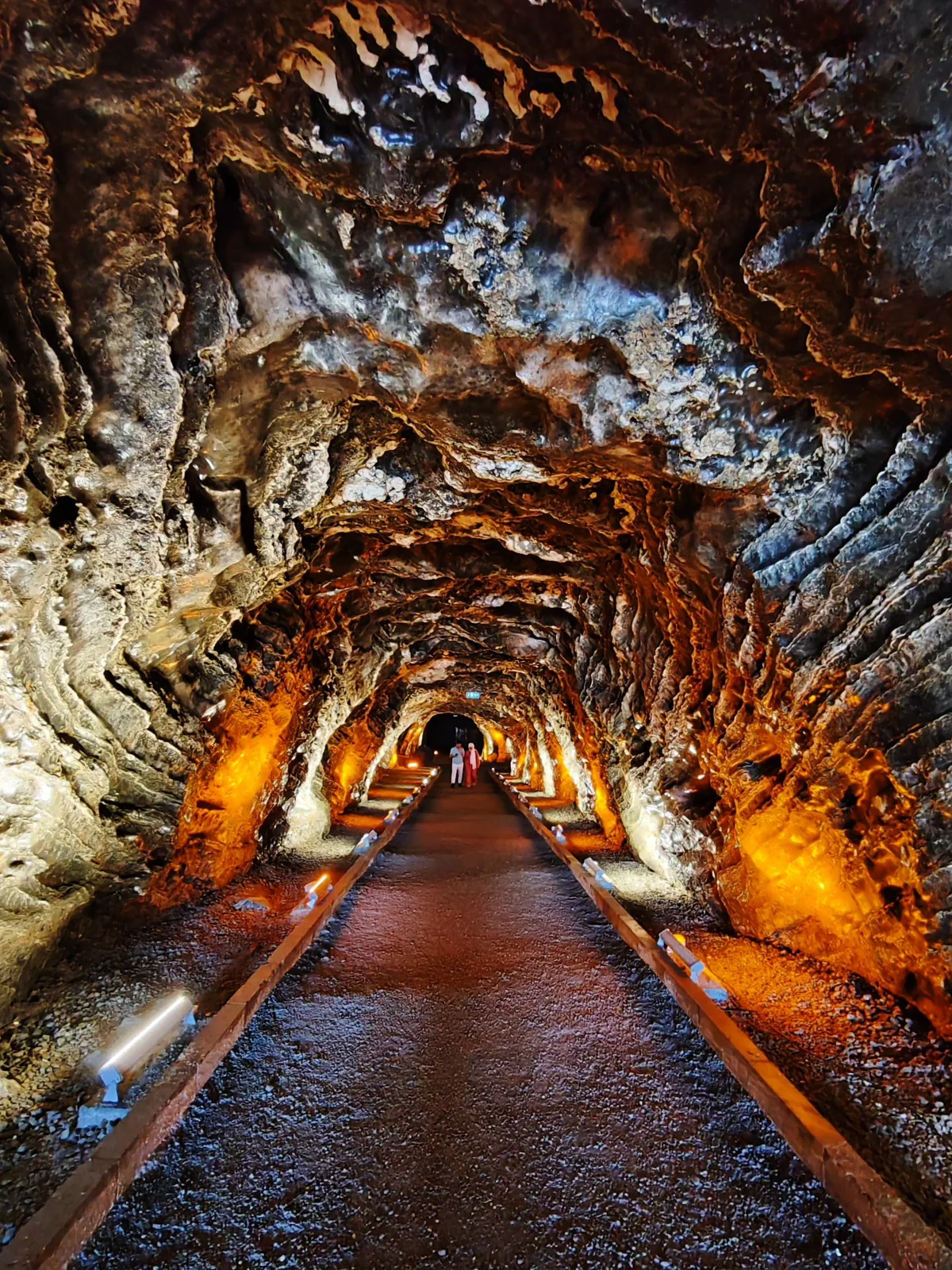 Tuzluca Salt Caves: A Dreamlike Underground World You Must See in Türkiye