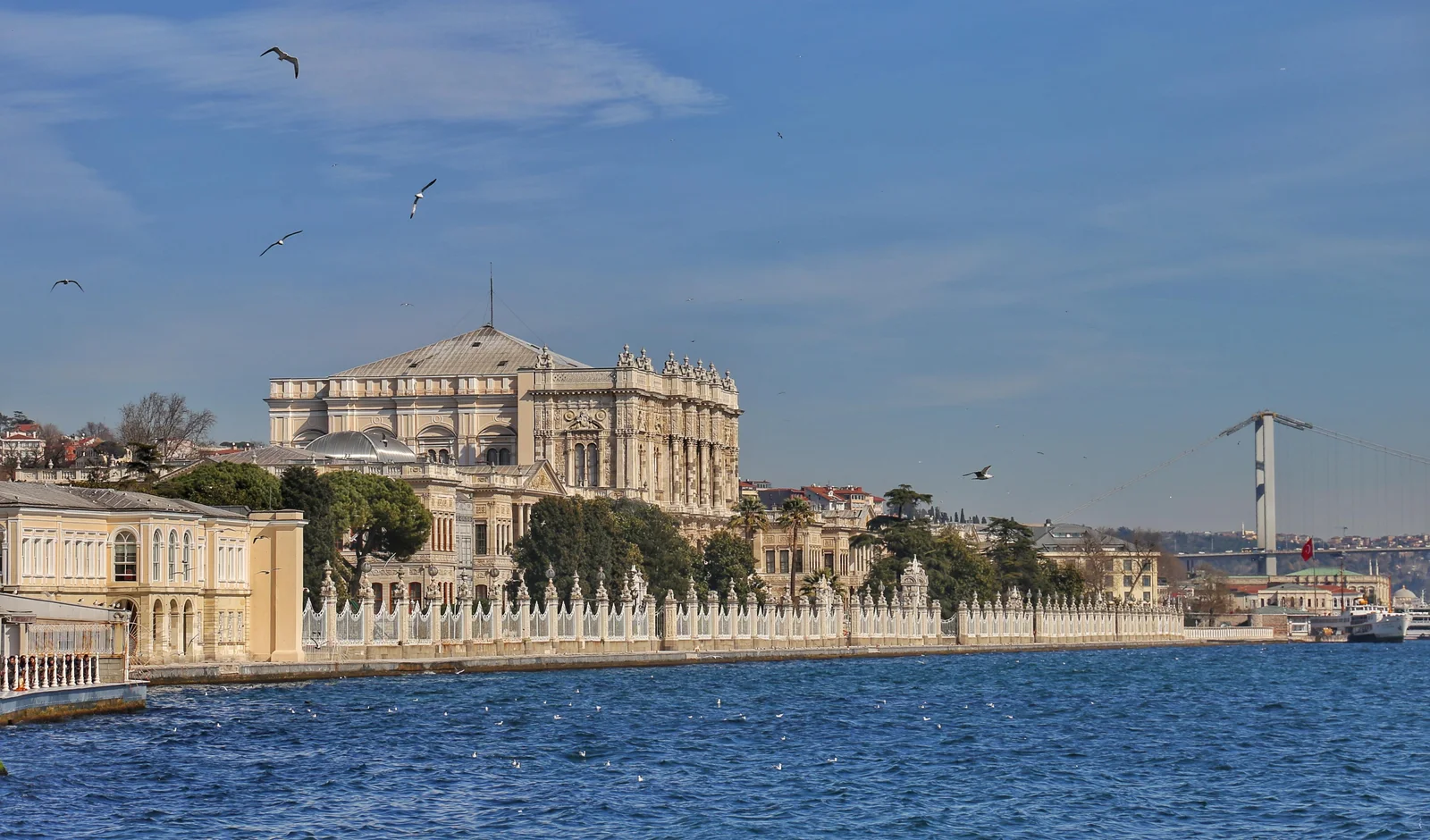 Dolmabahçe Palace: A Palace Between an Empire and a Republic