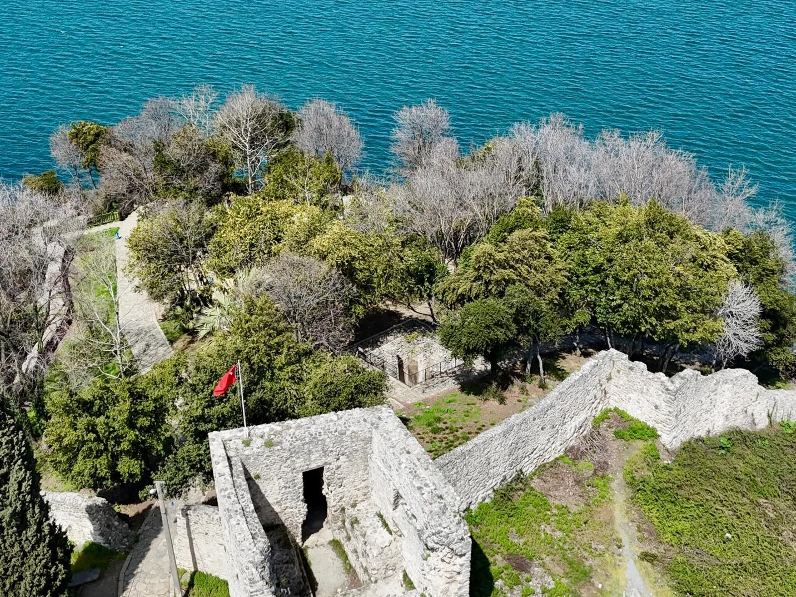 Akçakoca Ceneviz Kalesi in Düzce