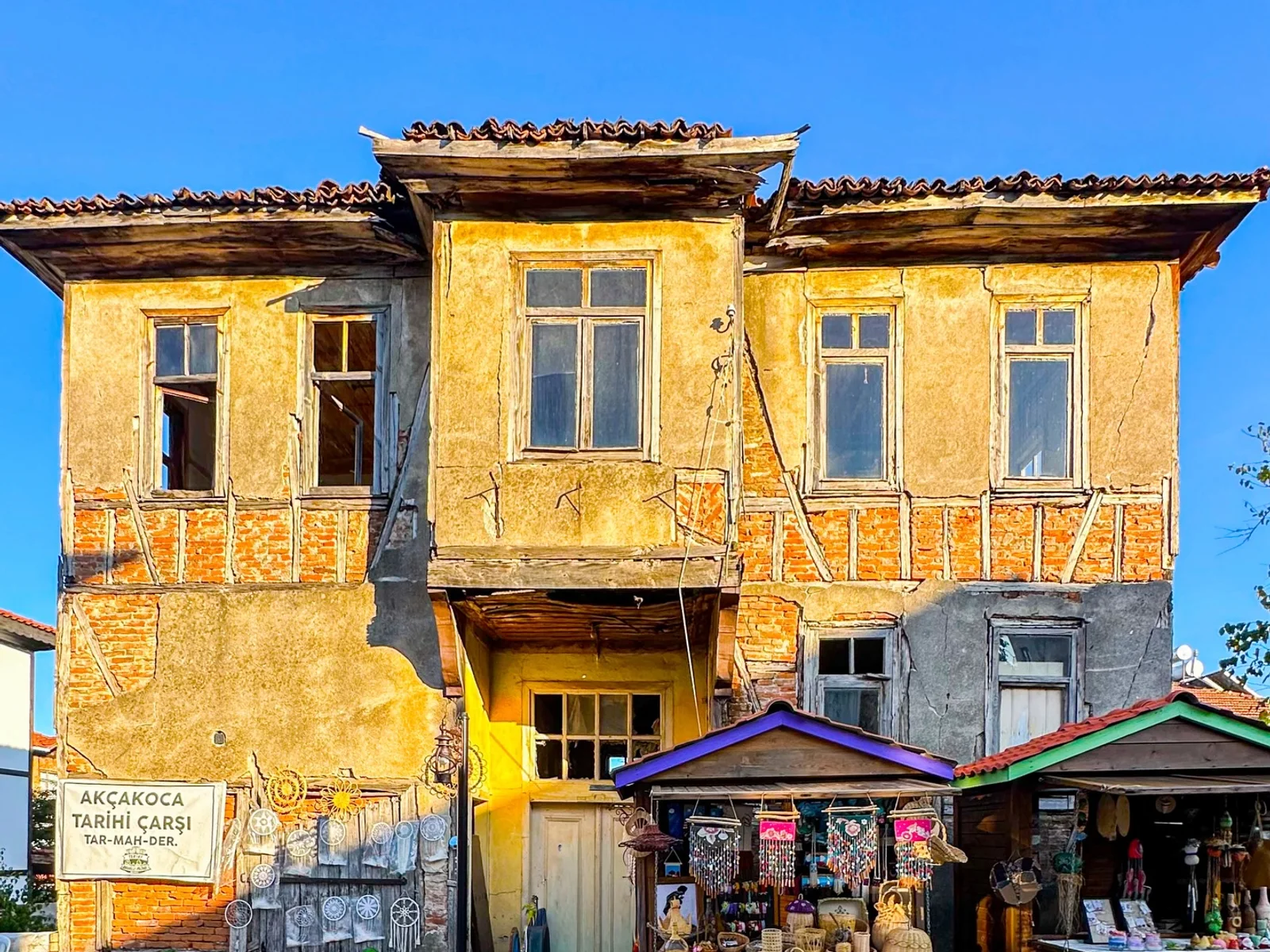 Akçakoca Tarihi Evleri ve Yukarı Mahalle in Düzce