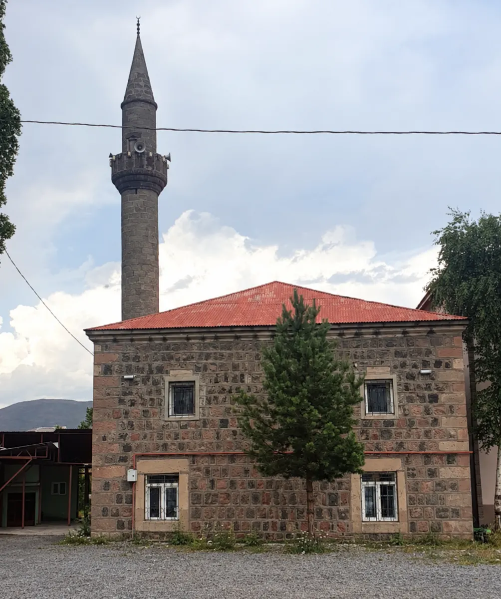 Derviş Bey Mosque — photo 1