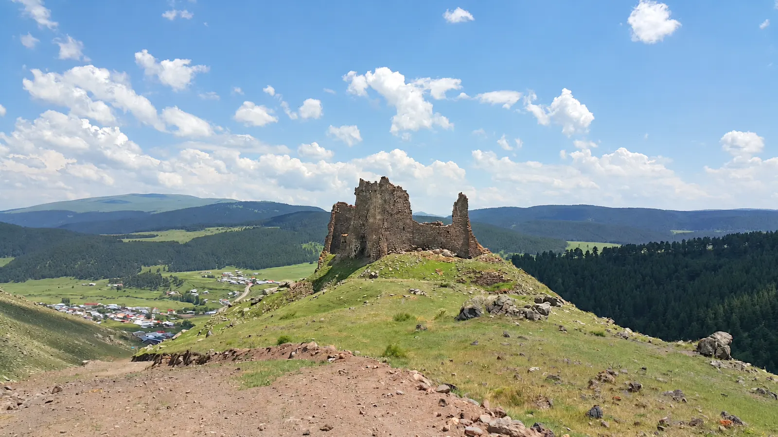 Kinzi Castle — photo 1