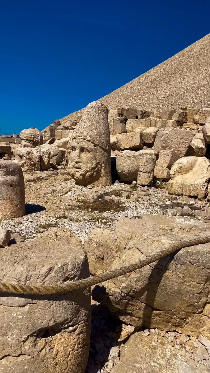 Nemrut Dagi Archaeological Site -Nemrut Dağı Ören Yeri — photo 2