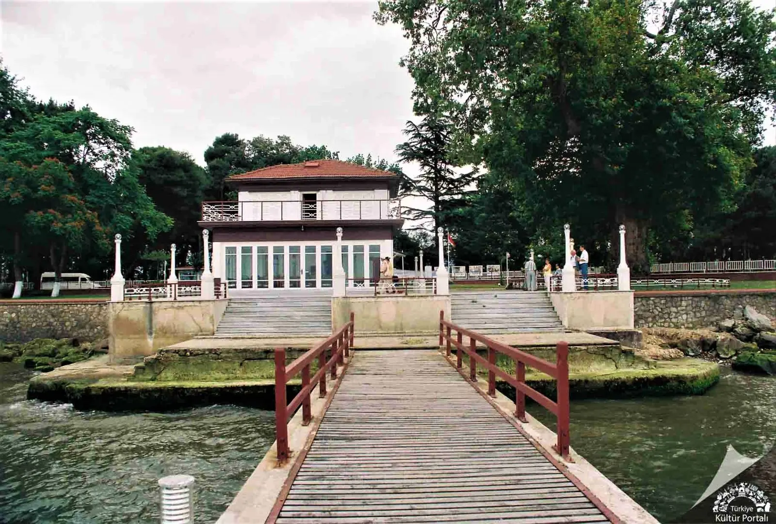 The Walking Mansion in Yalova