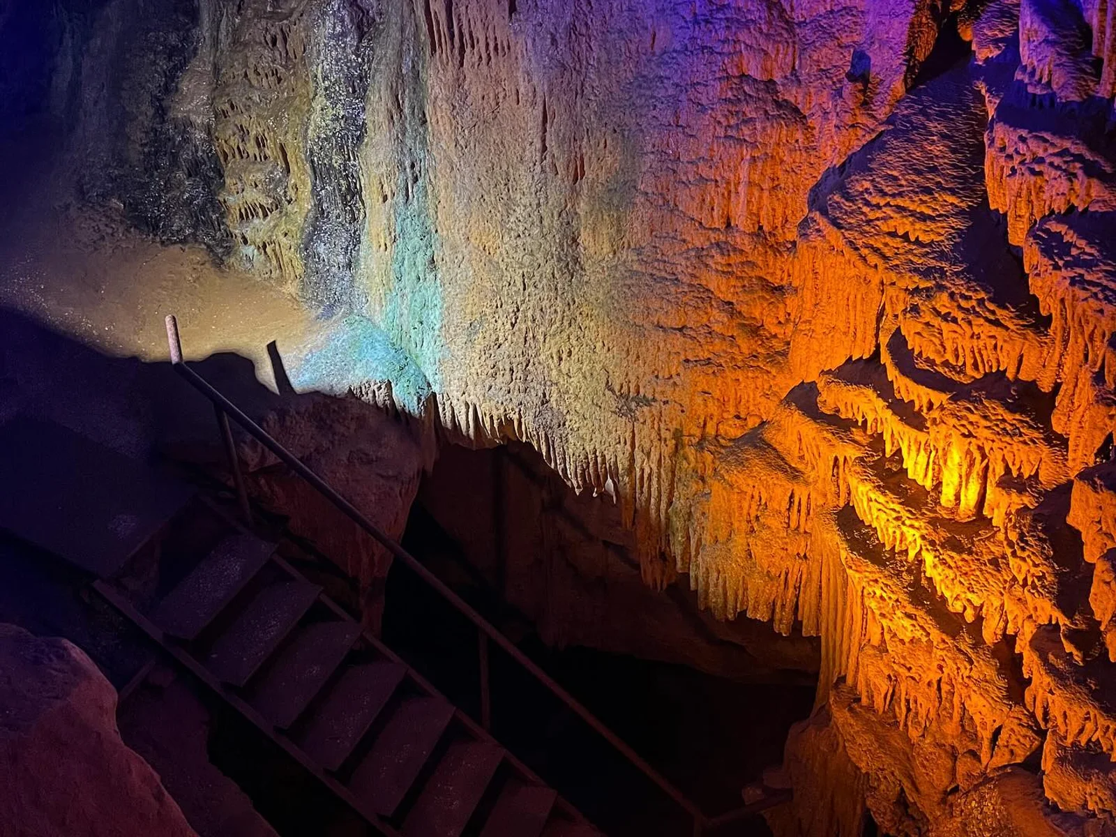 Fakıllı Mağarası in Düzce