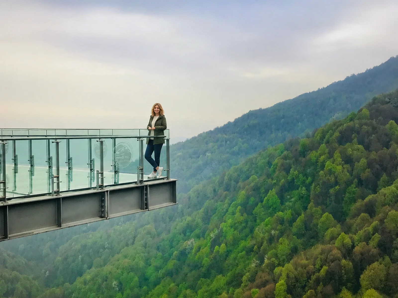 Kartepe Ayrı Gezegen Cam Teras ve Orman Parkı — fotoğraf 3