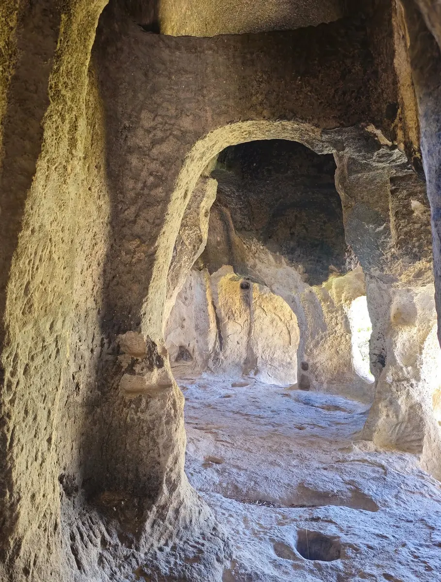 Kirkinler Monastery Complex -Kırkinler Kayası (İscehisar) — photo 8