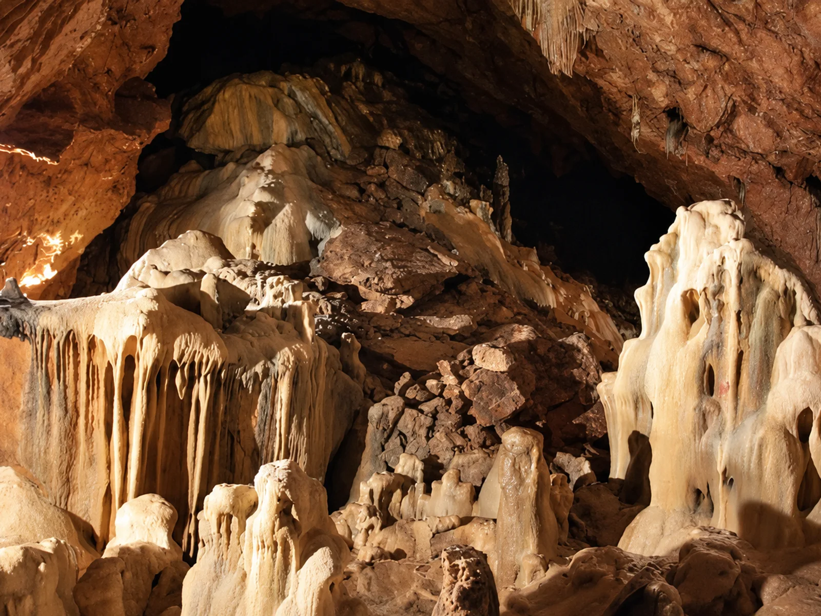 Çımağıl Cave (Ortaçımağıl) in Bayburt