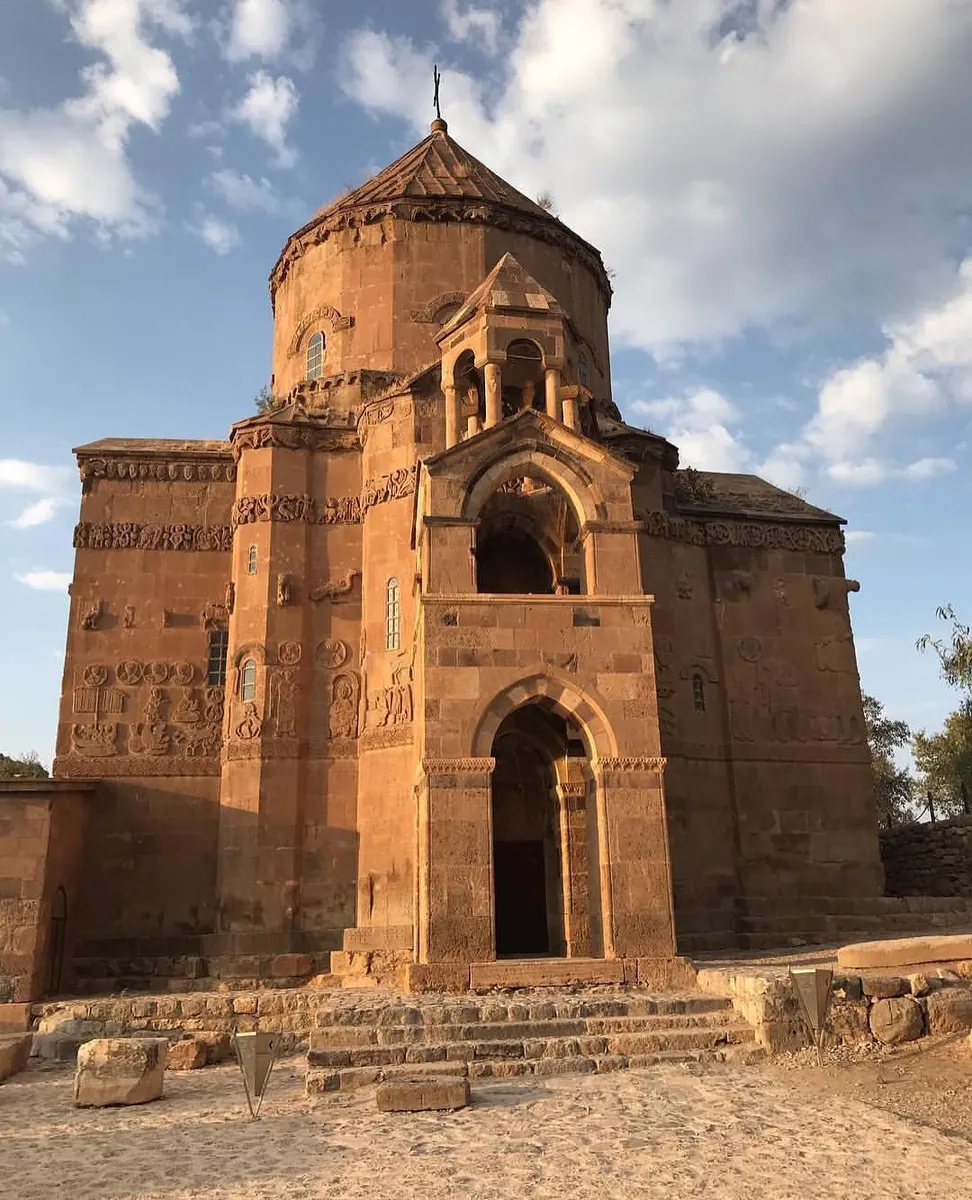 Akdamar Monument Museum (Akdamar Anıt Müzesi) in Van