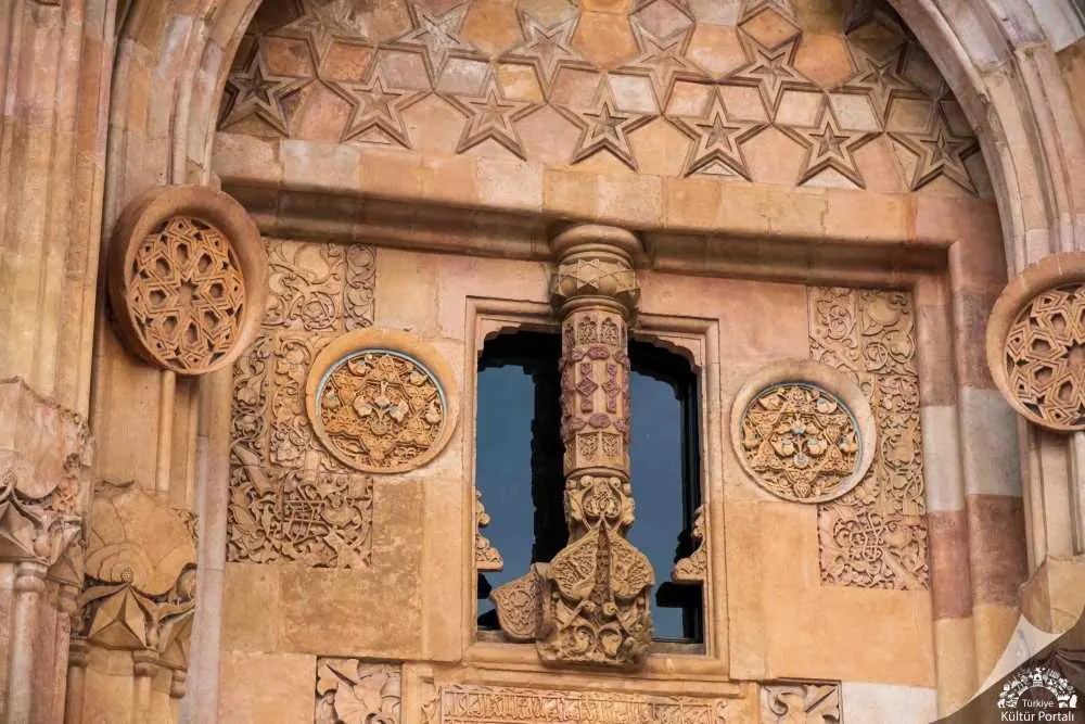 Great Mosque and Hospital of Divriği — photo 3