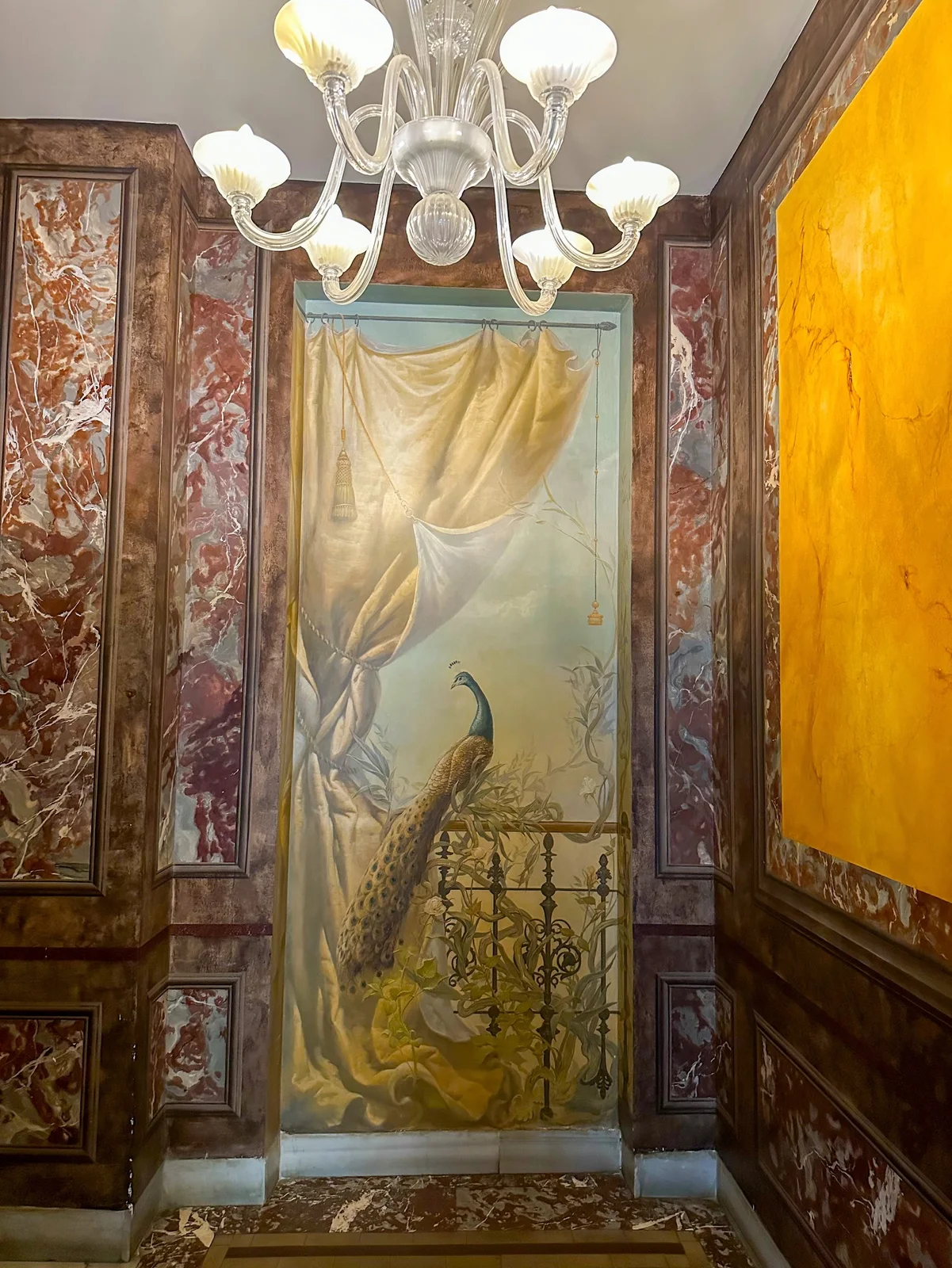 Traveler interior photo of Cihangir